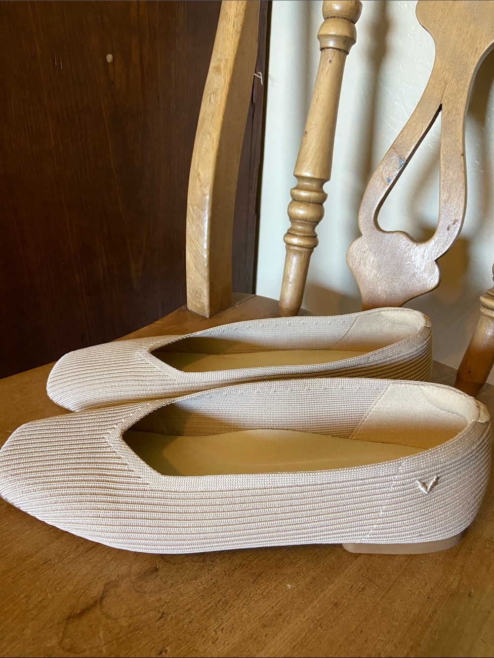 Vivaia Square-Toe V-Cut Flats (Margot 2.0) Almond Size US 8.5
